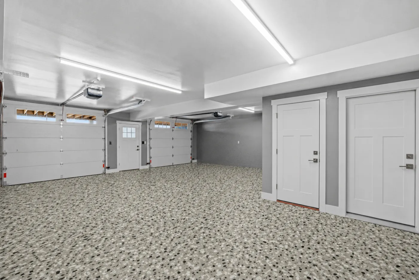 Coyote flake floor color
